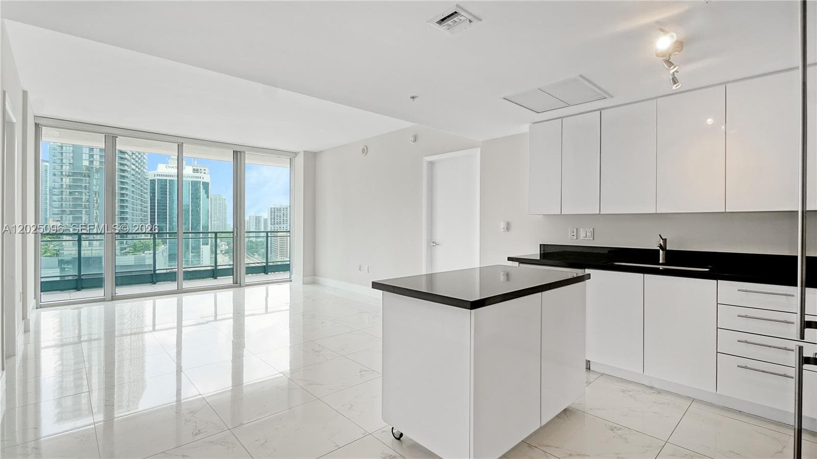 92 SW 3rd St # 1803, Miami FL 33130 — 4