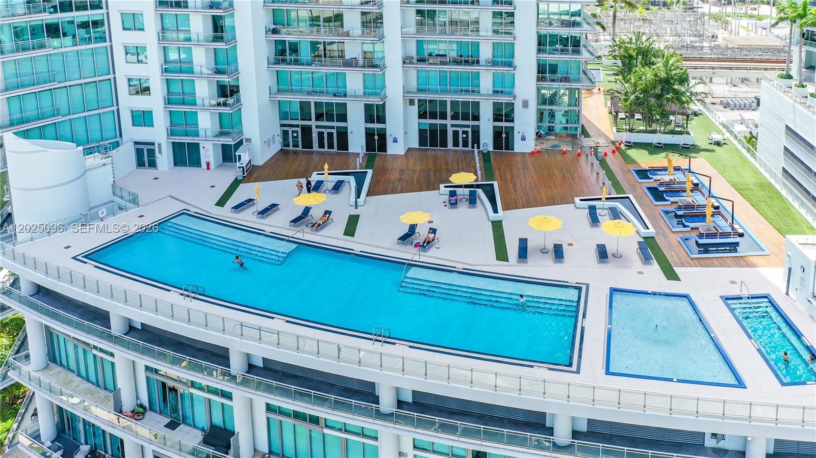 92 SW 3rd St # 1803, Miami FL 33130 — 21