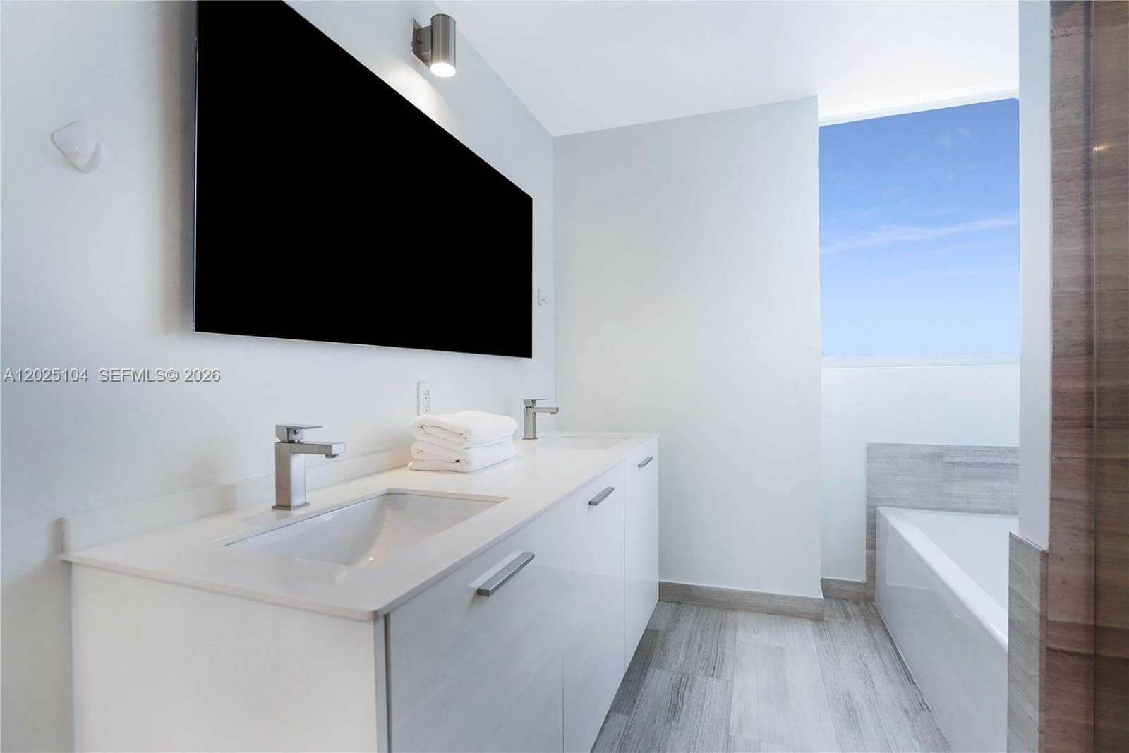 1300 Brickell Bay Dr # 3402, Miami FL 33131 — 14