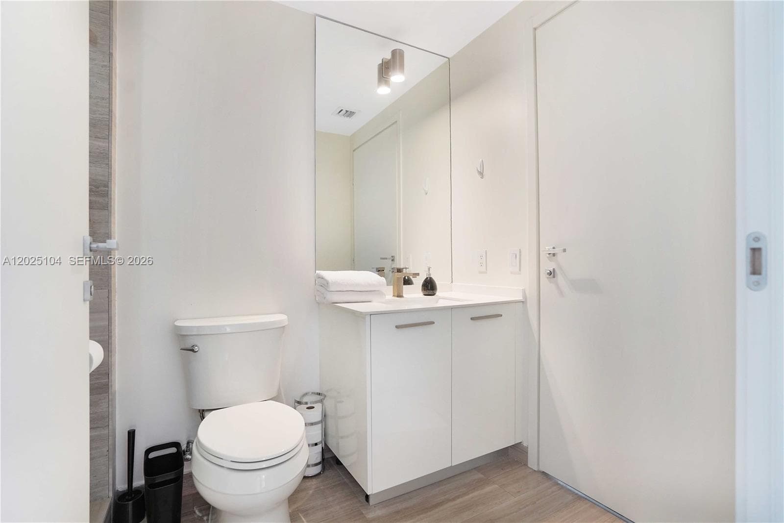 1300 Brickell Bay Dr # 3402, Miami FL 33131 — 18