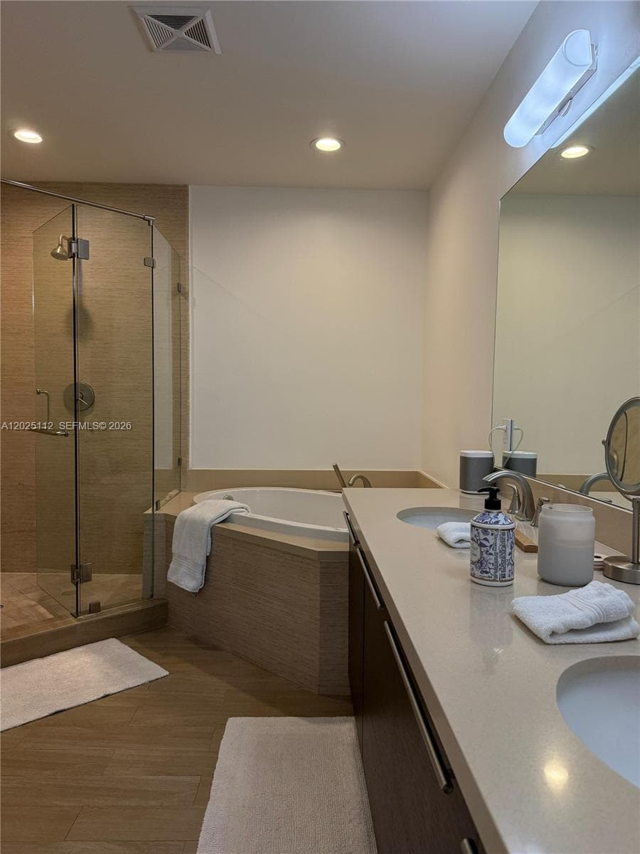 7928 East Dr # 904, North Bay Village FL 33141 — 26