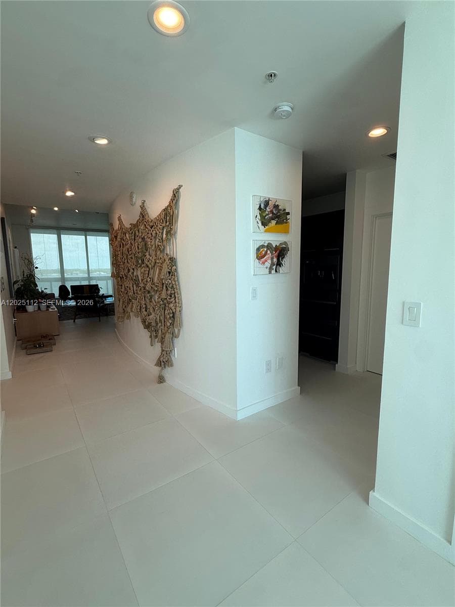 7928 East Dr # 904, North Bay Village FL 33141 — 3