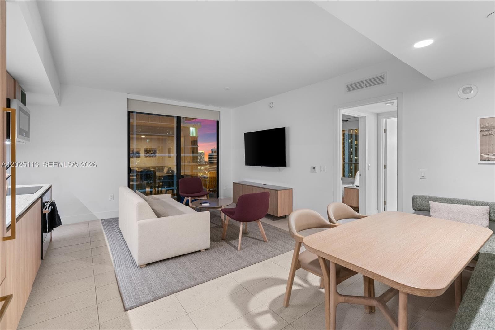159 NE 6th St # 3105, Miami FL 33132 — 18