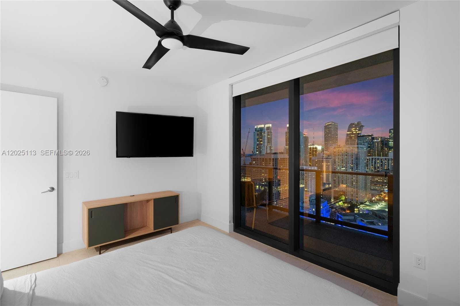 159 NE 6th St # 3105, Miami FL 33132 — 11