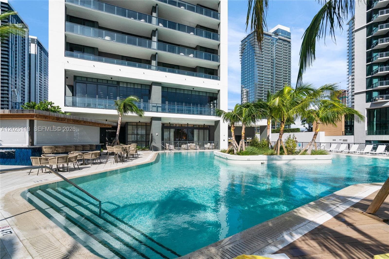 159 NE 6th St # 3105, Miami FL 33132 — 35