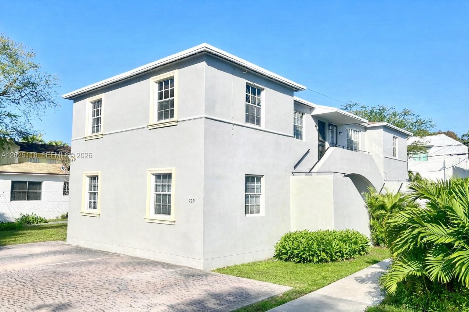 2371 SW 27th St, Miami FL 33133 — 6