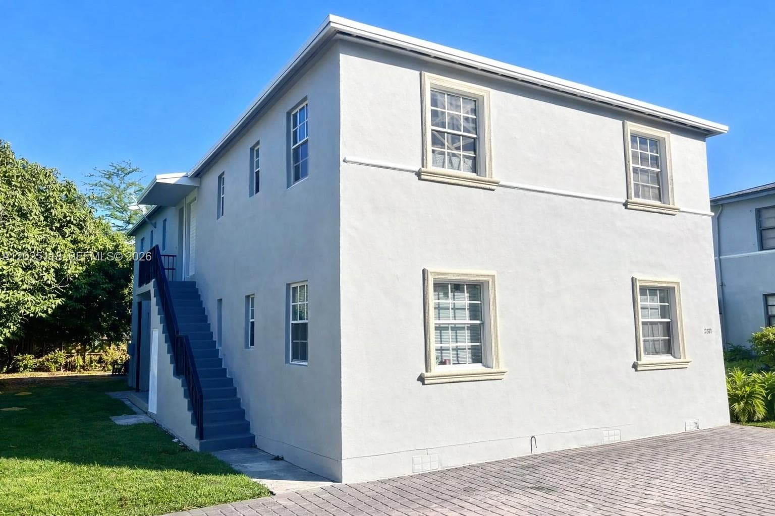 2371 SW 27th St, Miami FL 33133 — 3