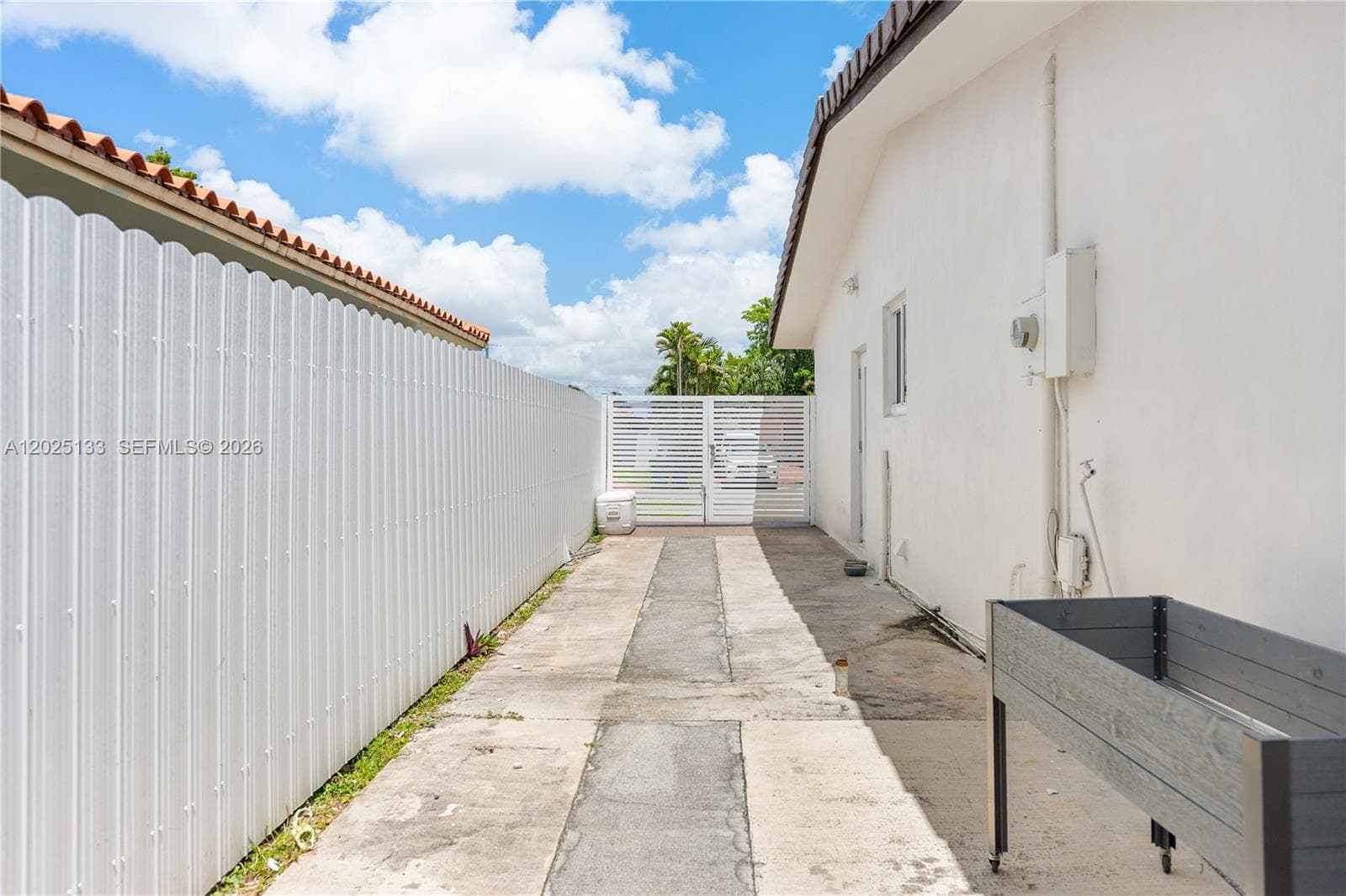 16820 NW 74th Ave, Hialeah FL 33015 — 32