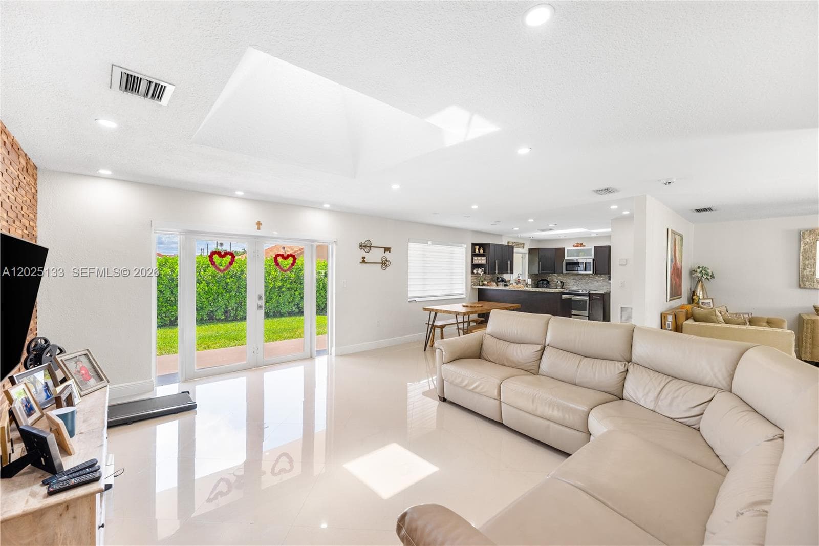 16820 NW 74th Ave, Hialeah FL 33015 — 8
