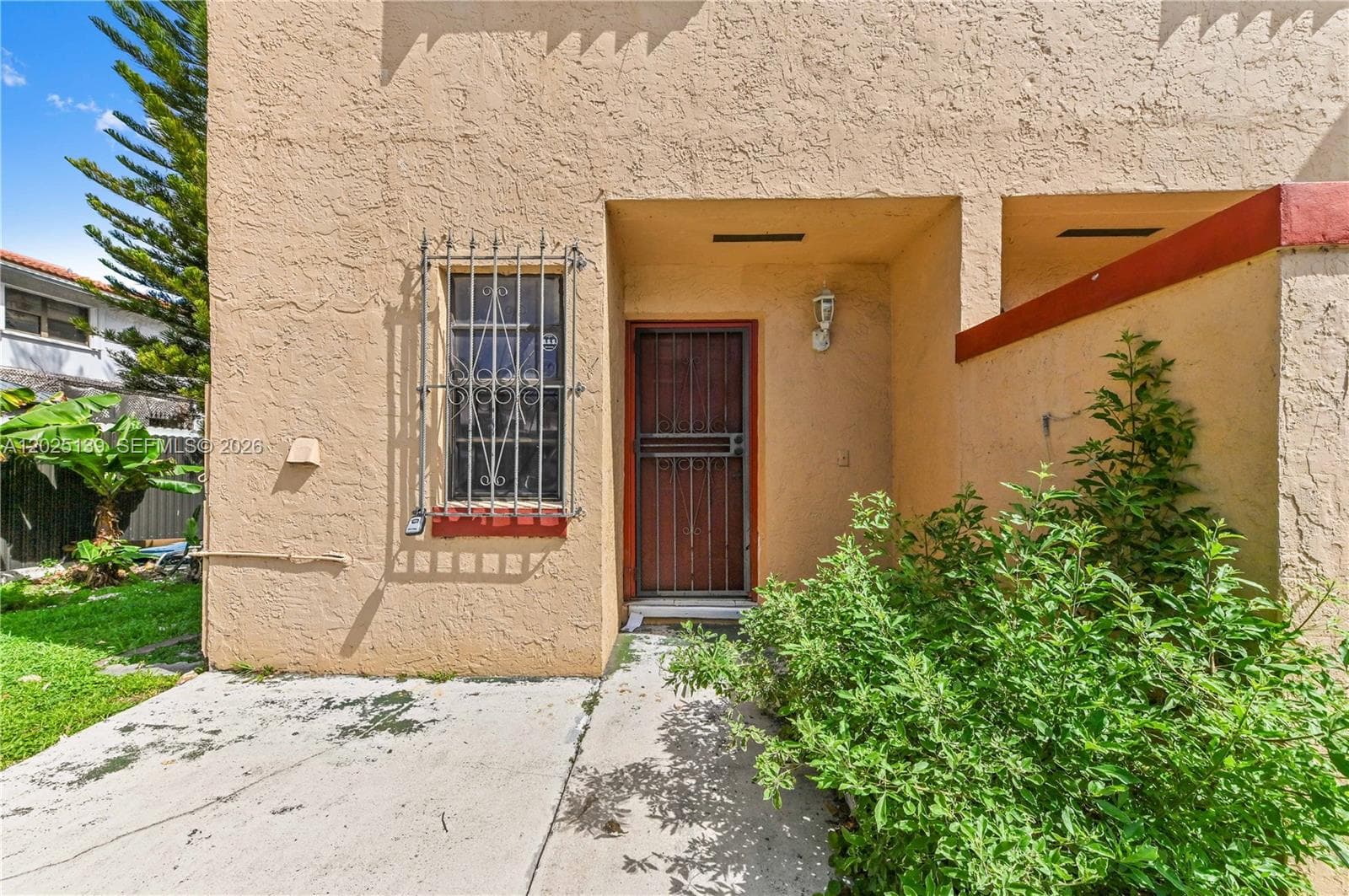 2433 W 52nd Pl # 1, Hialeah FL 33016 — 2