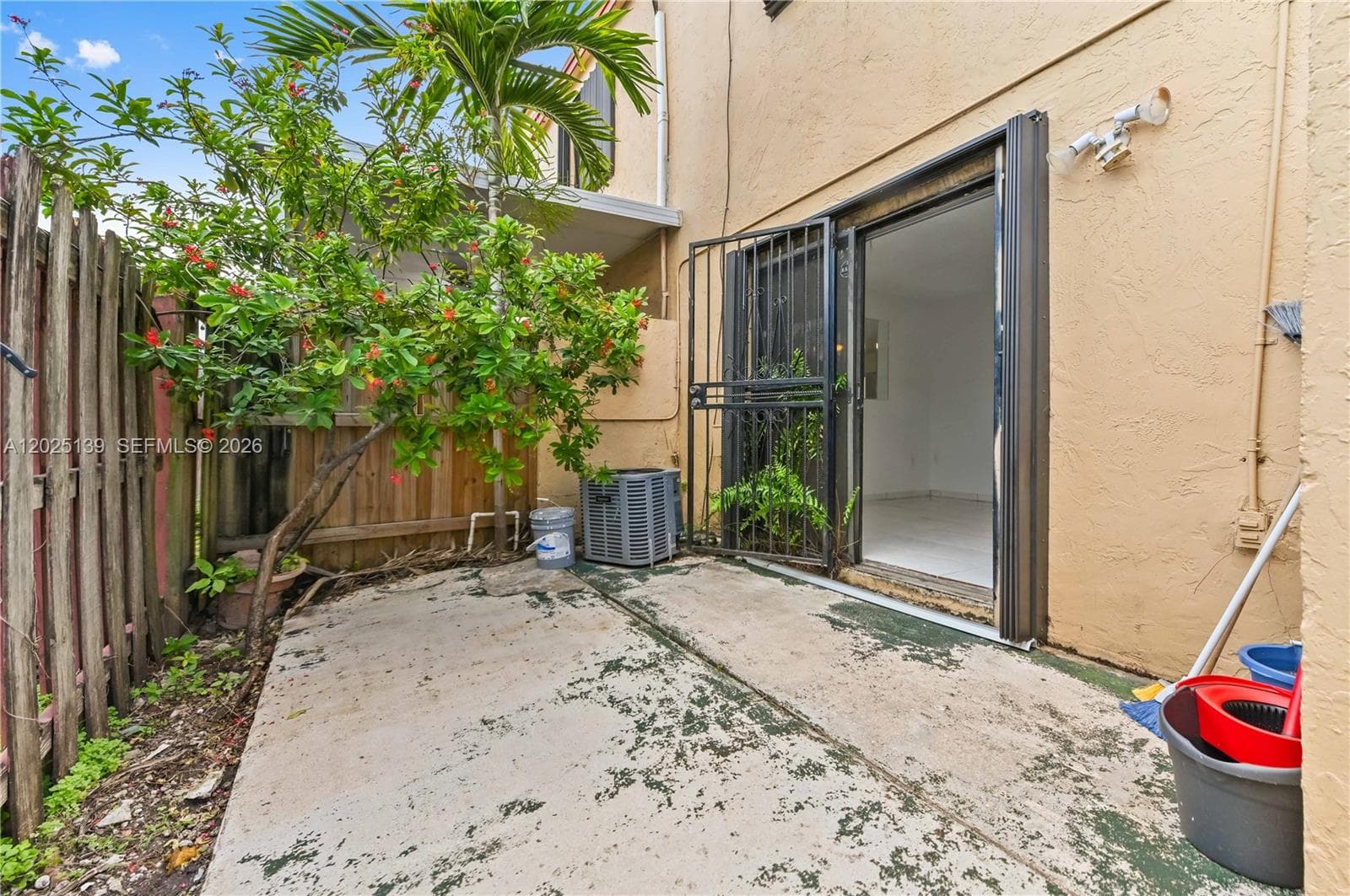 2433 W 52nd Pl # 1, Hialeah FL 33016 — 26