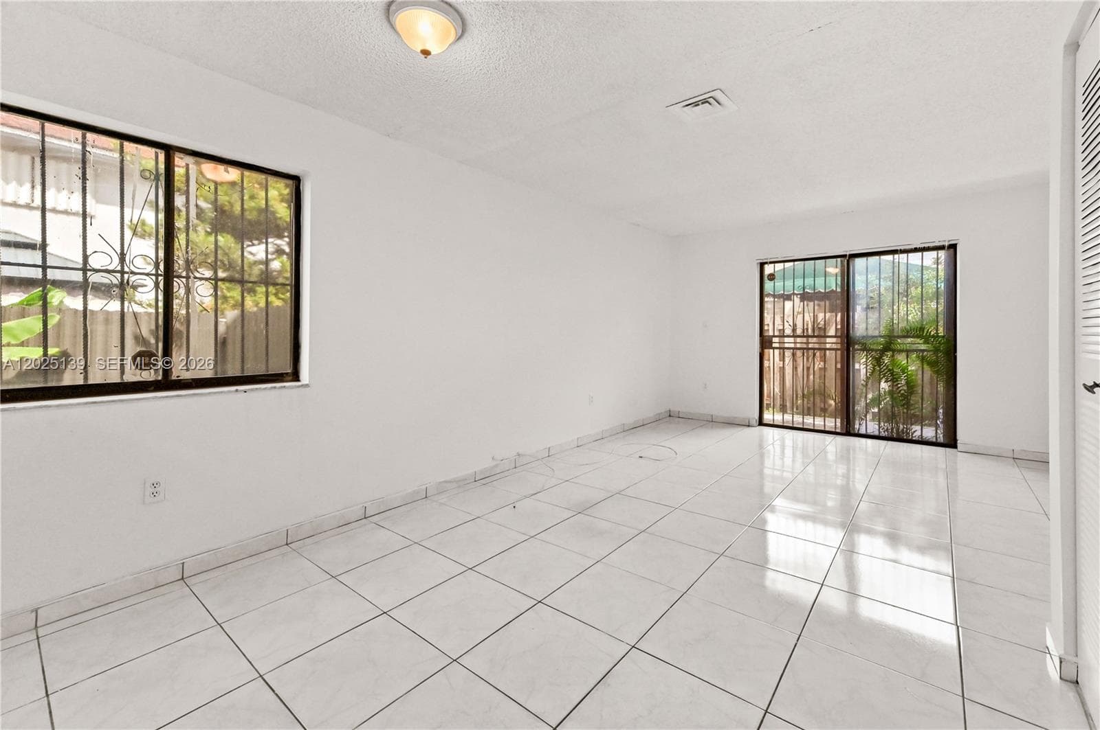 2433 W 52nd Pl # 1, Hialeah FL 33016 — 11