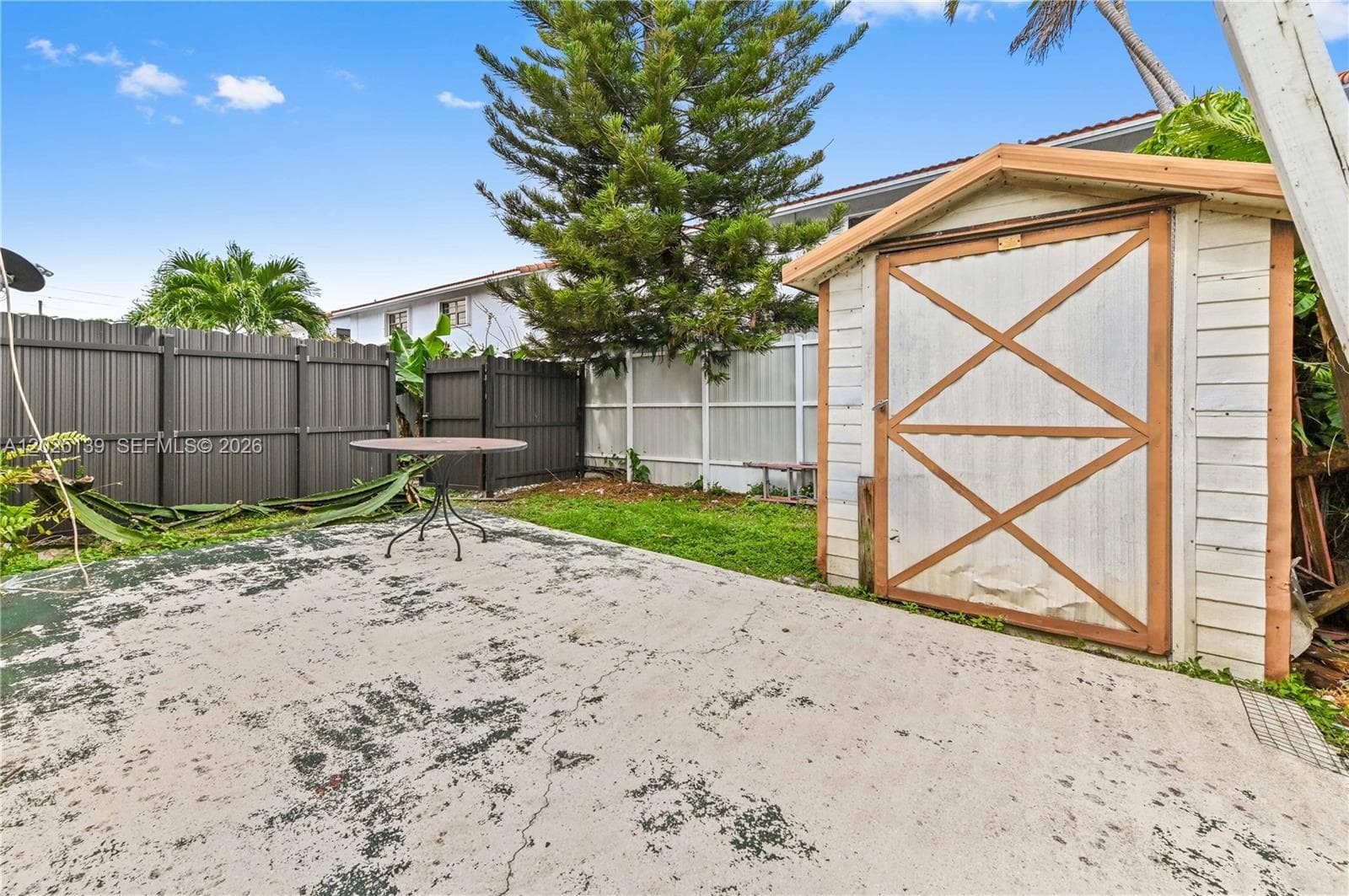 2433 W 52nd Pl # 1, Hialeah FL 33016 — 25