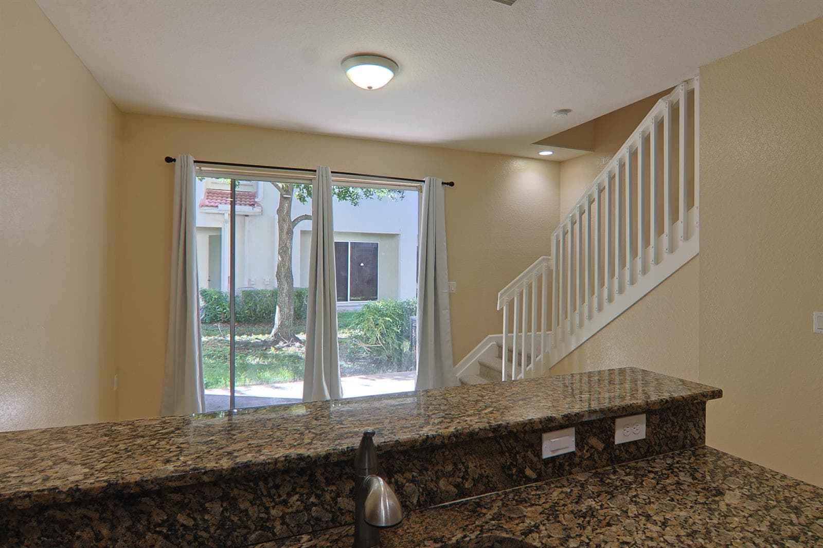 21211 NW 14th Place # 27, Miami Gardens FL 33169 — 4