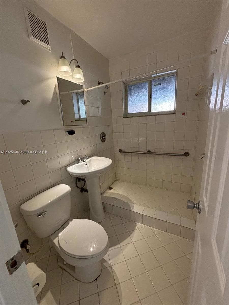 2359 NW 32nd St, Miami FL 33142 — 6