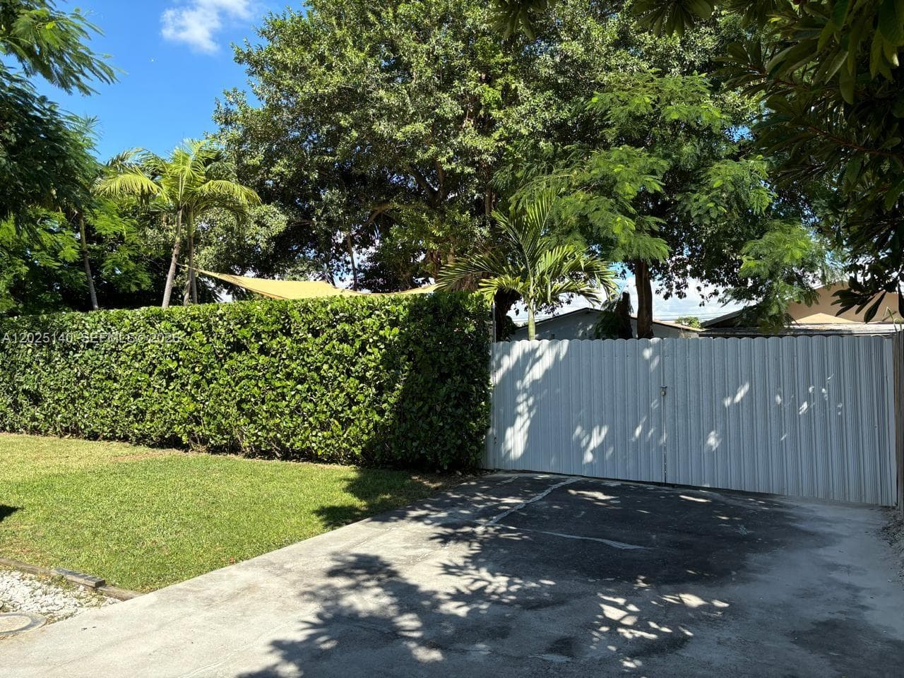 2359 NW 32nd St, Miami FL 33142 — 4