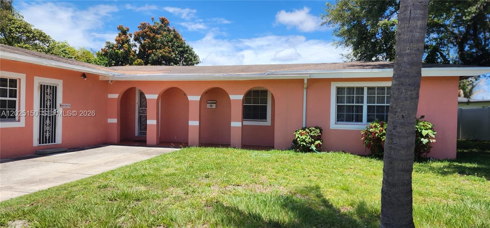 901 NE 160th Ter, North Miami Beach FL 33162 — 13
