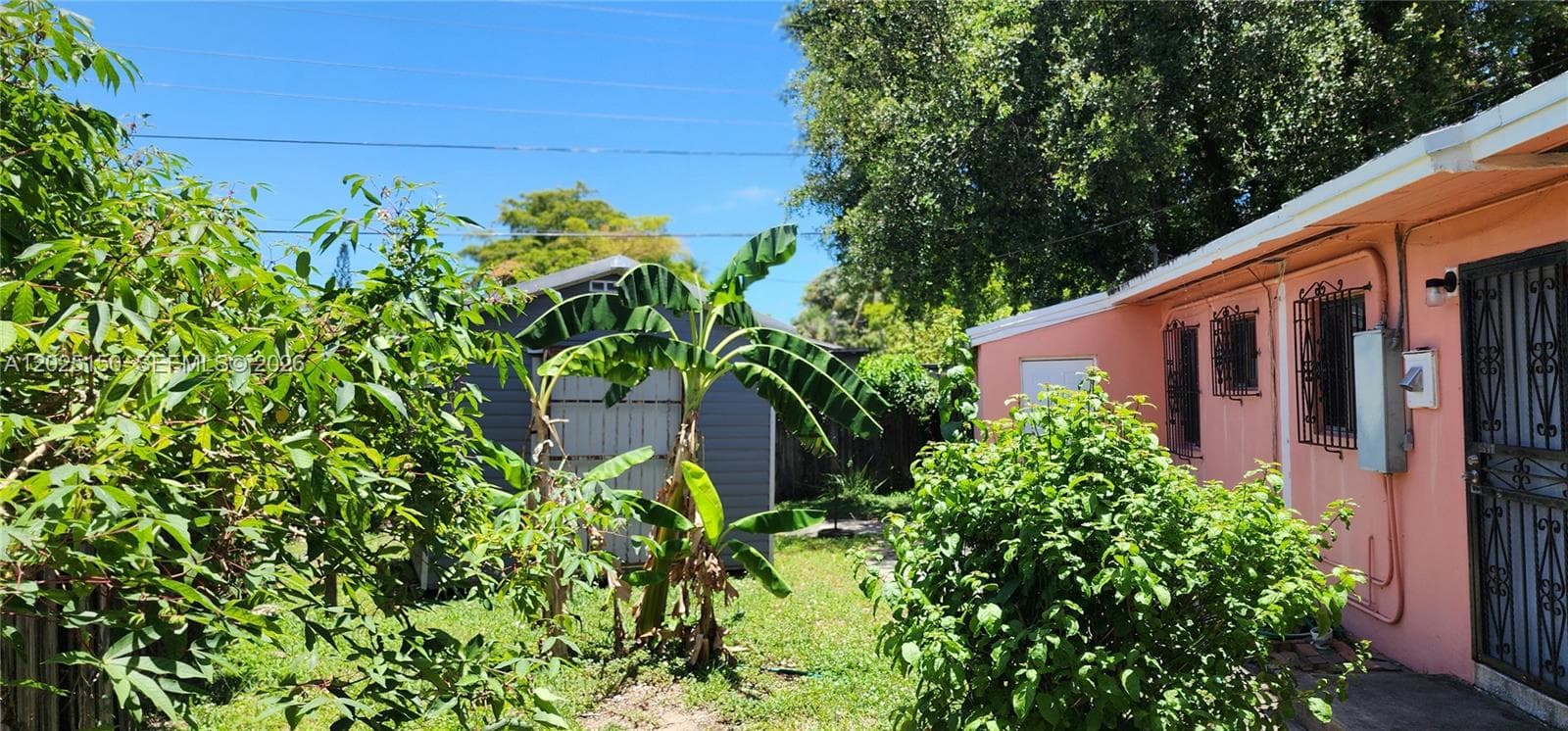 901 NE 160th Ter, North Miami Beach FL 33162 — 17