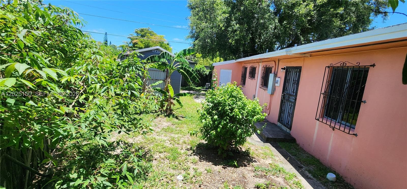 901 NE 160th Ter, North Miami Beach FL 33162 — 22