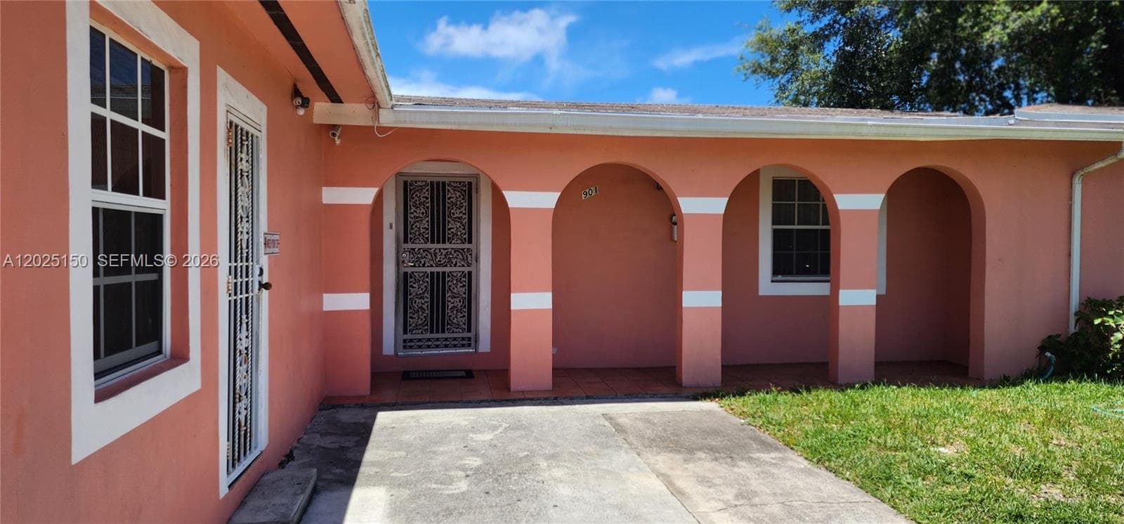 901 NE 160th Ter, North Miami Beach FL 33162 — 3