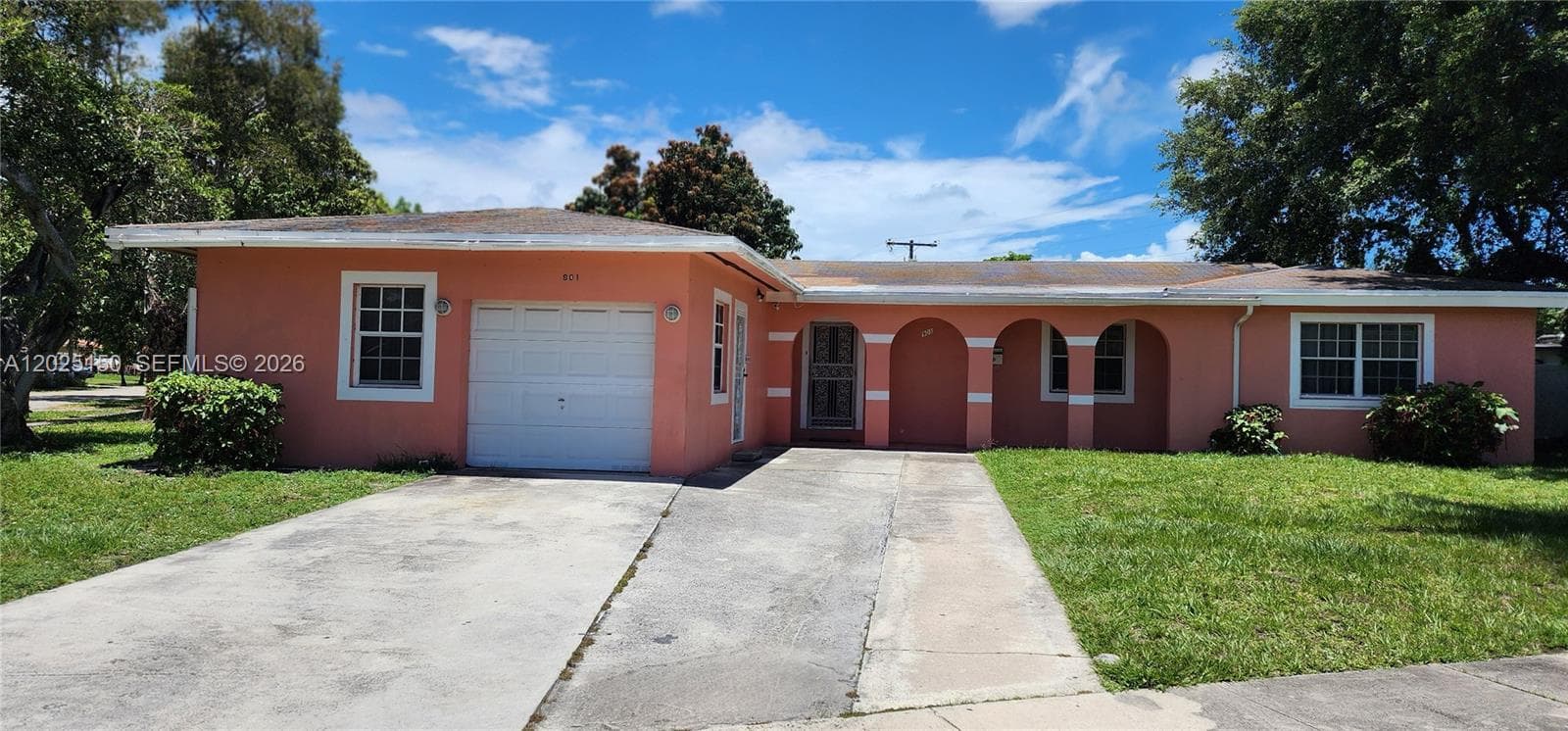 901 NE 160th Ter, North Miami Beach FL 33162 — 1