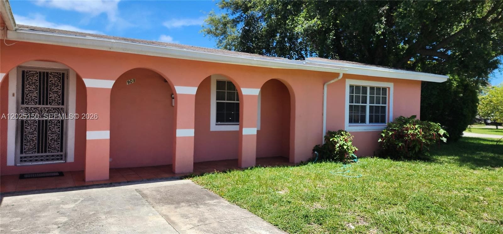 901 NE 160th Ter, North Miami Beach FL 33162 — 4