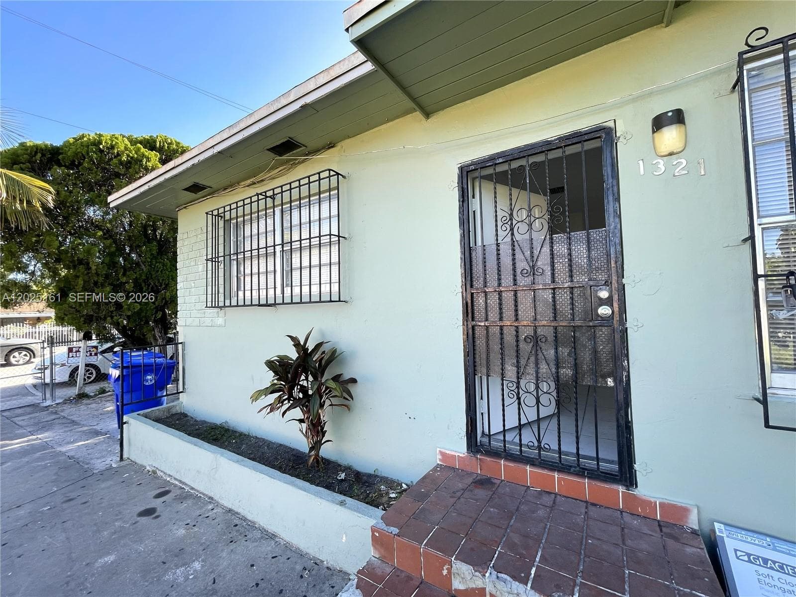 1321 NW 28th St, Miami FL 33142 — 1