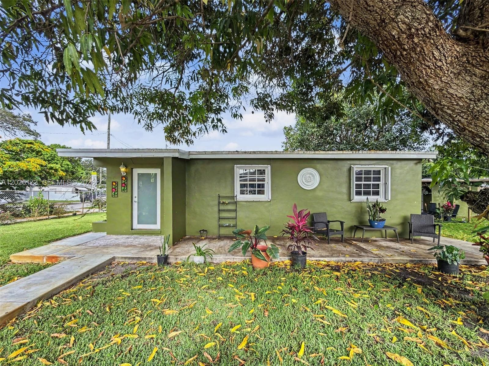1901 NW 153rd St, Miami Gardens FL 33054 — 2