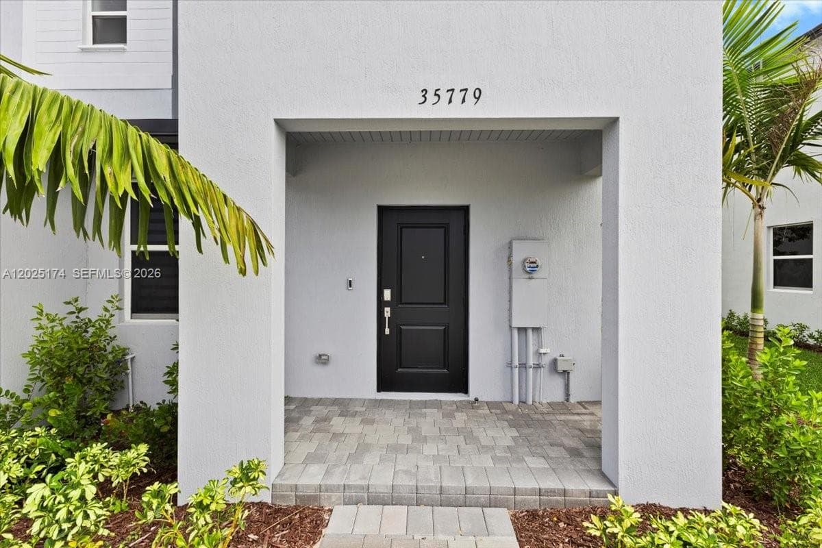 35779 SW 178th Ct, Miami FL 33034 — 2