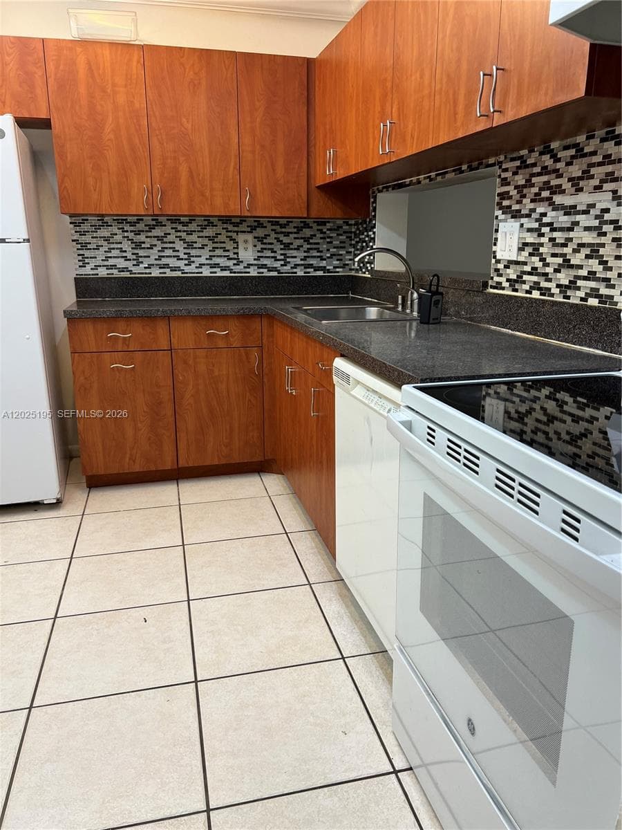 8400 SW 133rd Ave Rd # 121, Miami FL 33183 — 29
