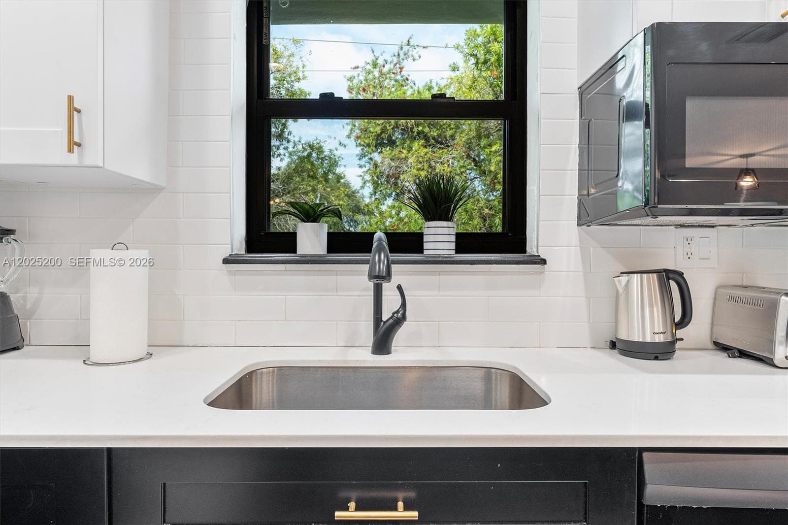Fulford By The Sea Sec I, North Miami Beach, FL — 15