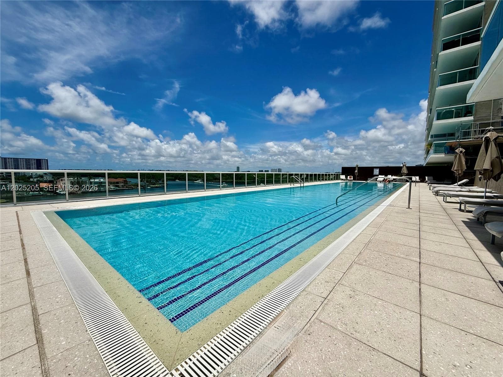 400 Sunny Isles Blvd # 1404, Sunny Isles Beach FL 33160 — 33