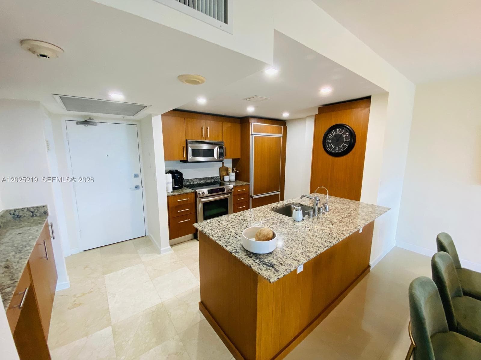 10275 E Collins Ave # 324, Bal Harbour FL 33154 — 1