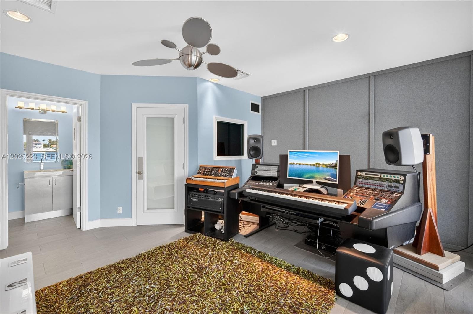 2091 NE 191st Dr, North Miami Beach FL 33179 — 16