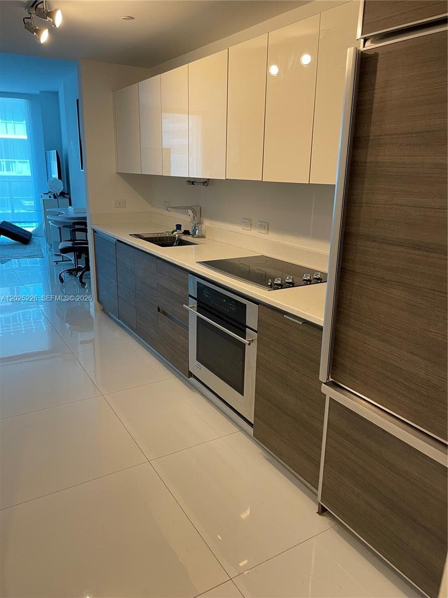 1100 S MIAMI AVE # 3306, Miami FL 33130 — 15