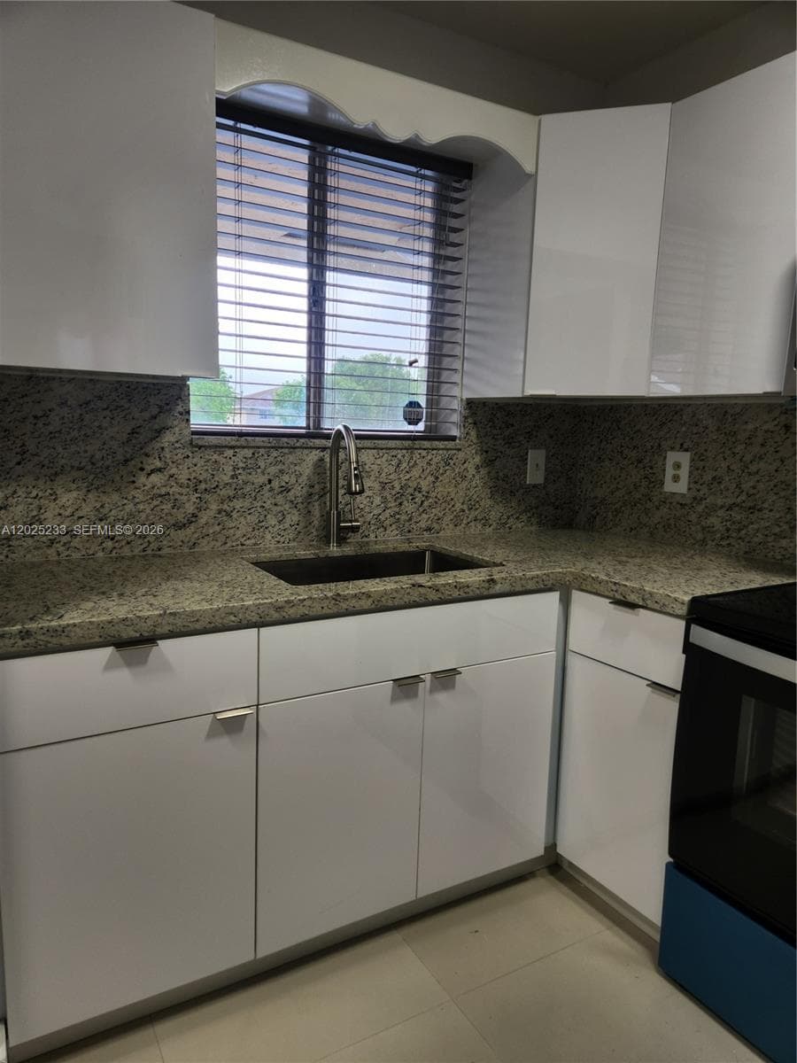 7785 W 30th Ct # 203, Hialeah FL 33018 — 5