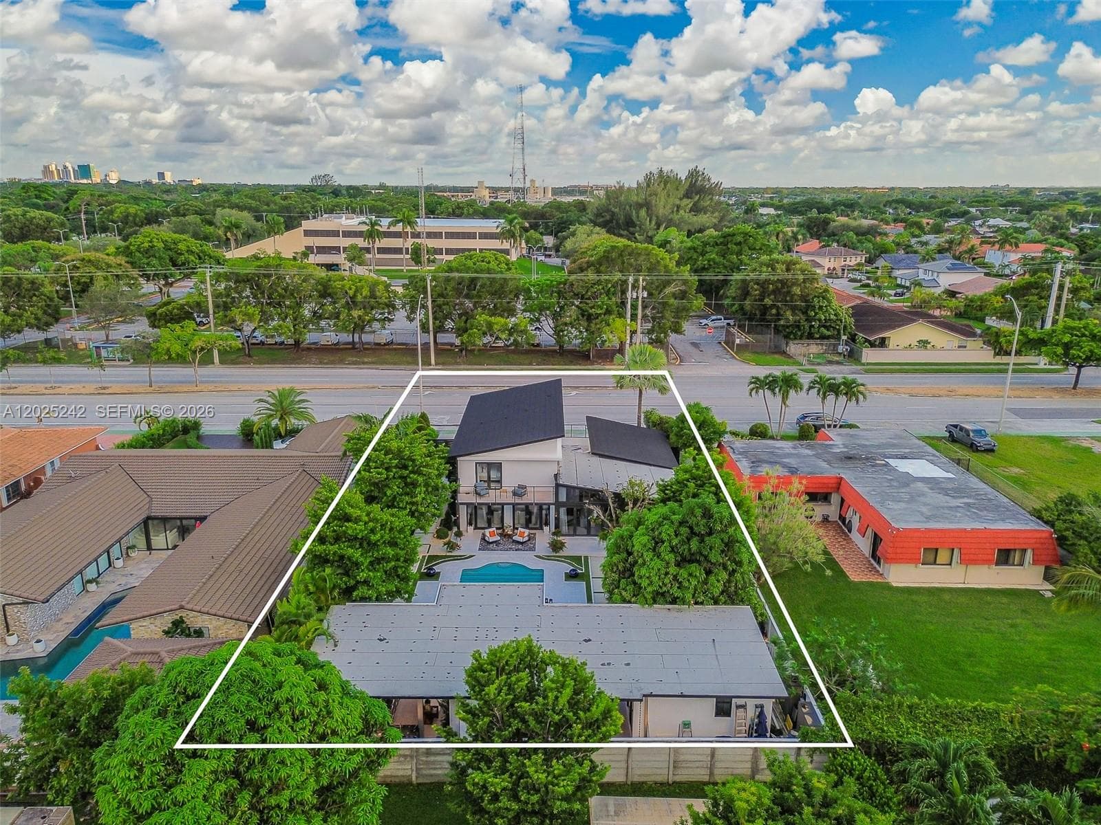 8761 SW 56th St, Miami FL 33165 — 11