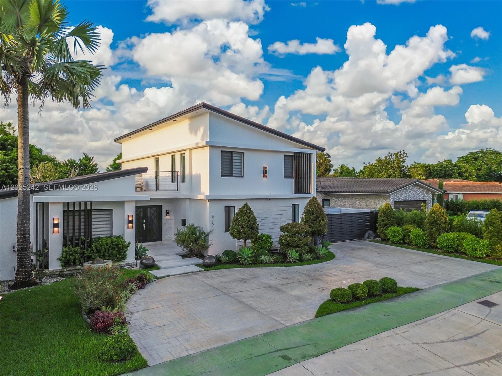 8761 SW 56th St, Miami FL 33165 — 8