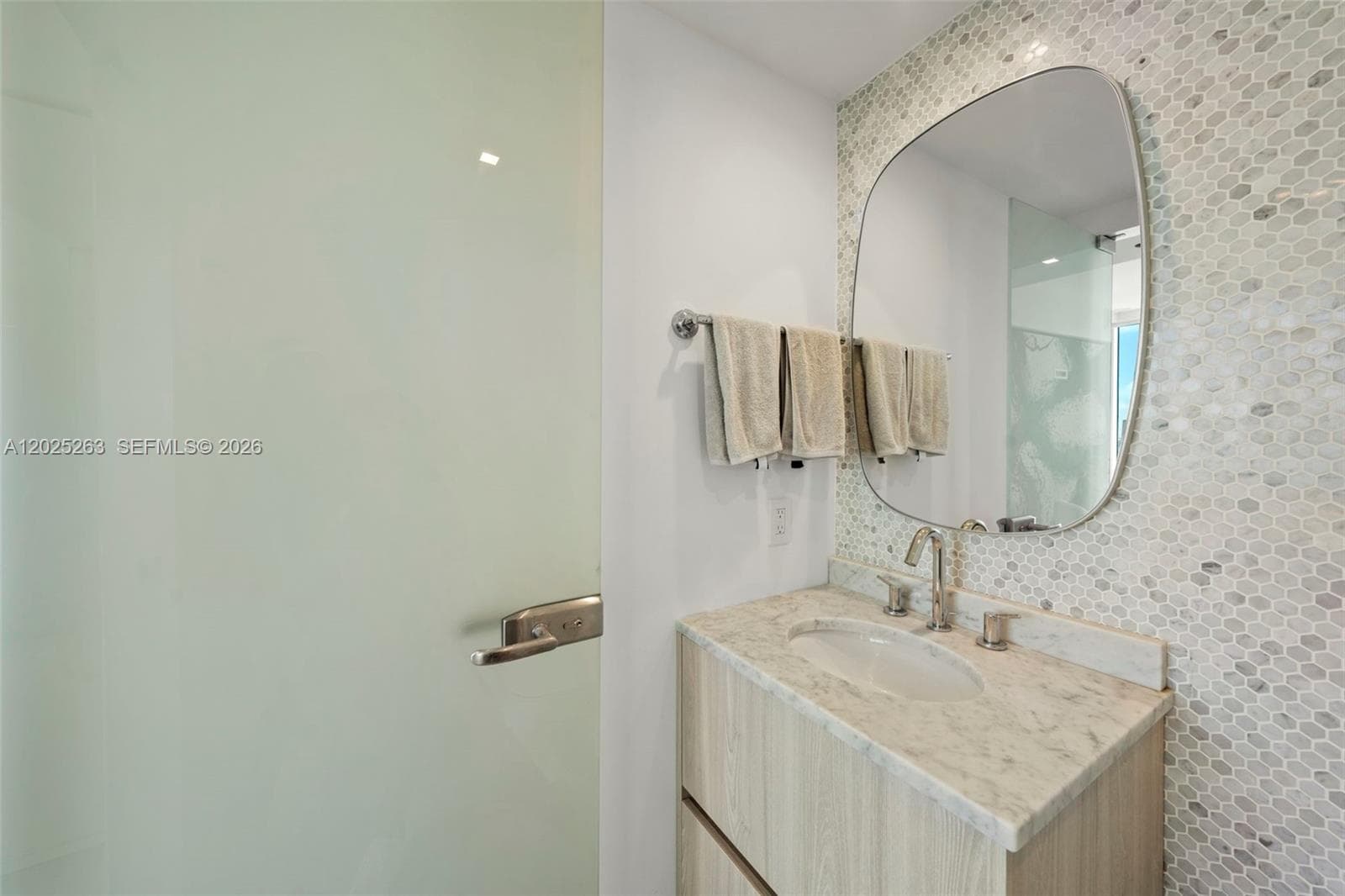 1000 S Pointe Dr # 2803, Miami Beach FL 33139 — 23
