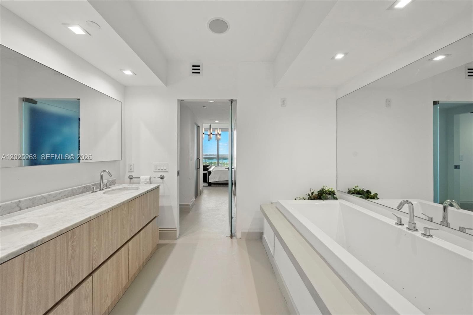 1000 S Pointe Dr # 2803, Miami Beach FL 33139 — 31