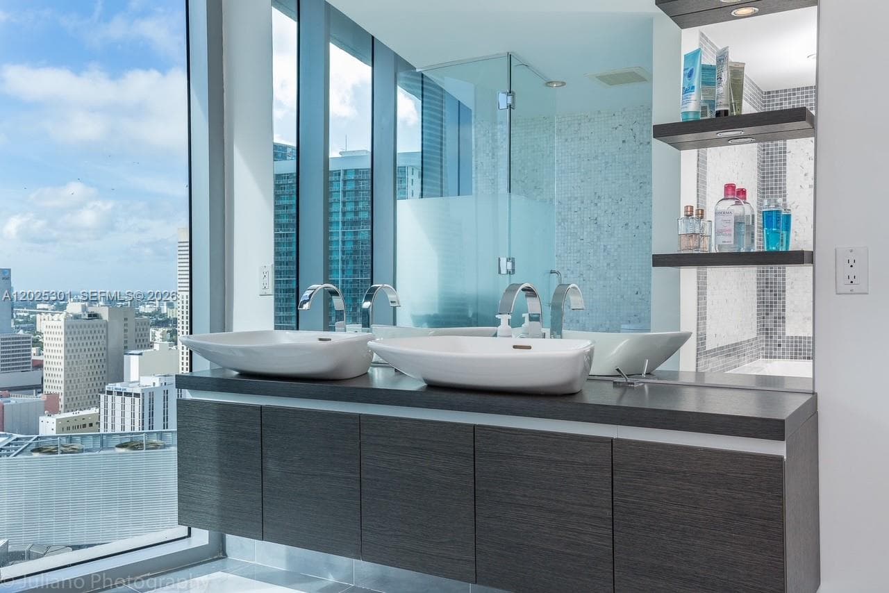 200 Biscayne Boulevard Way # 3102, Miami FL 33131 — 22