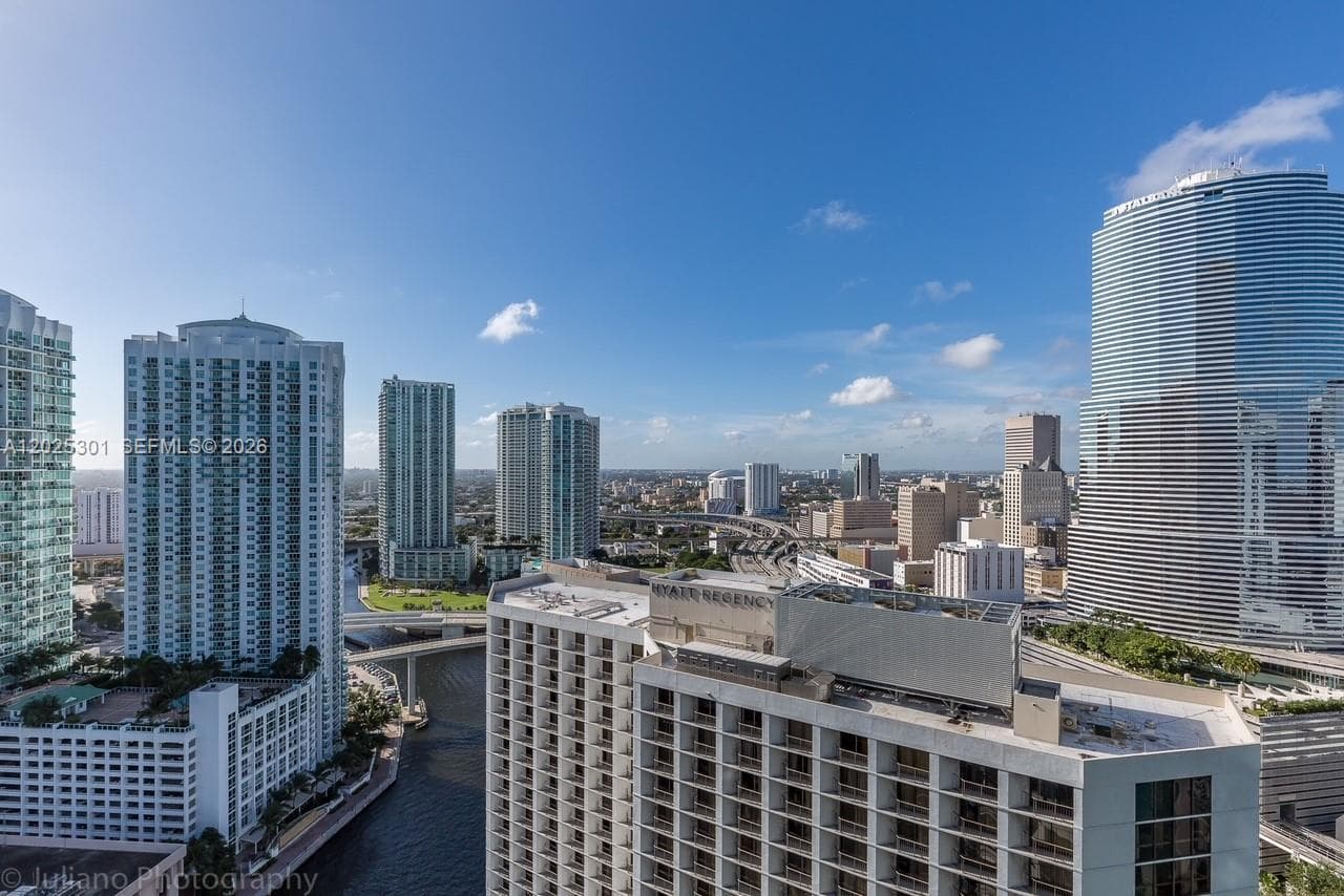 200 Biscayne Boulevard Way # 3102, Miami FL 33131 — 18