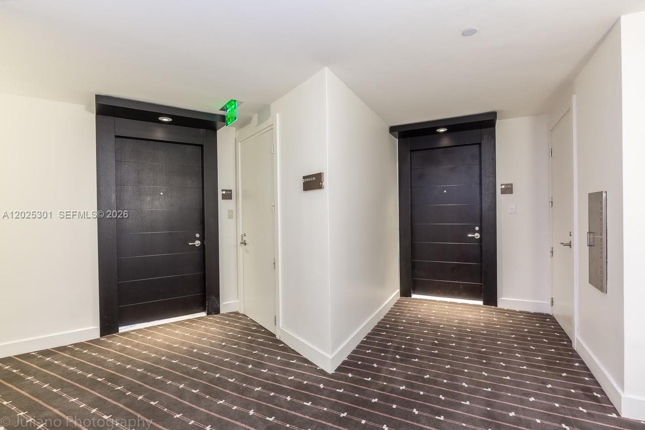 200 Biscayne Boulevard Way # 3102, Miami FL 33131 — 35