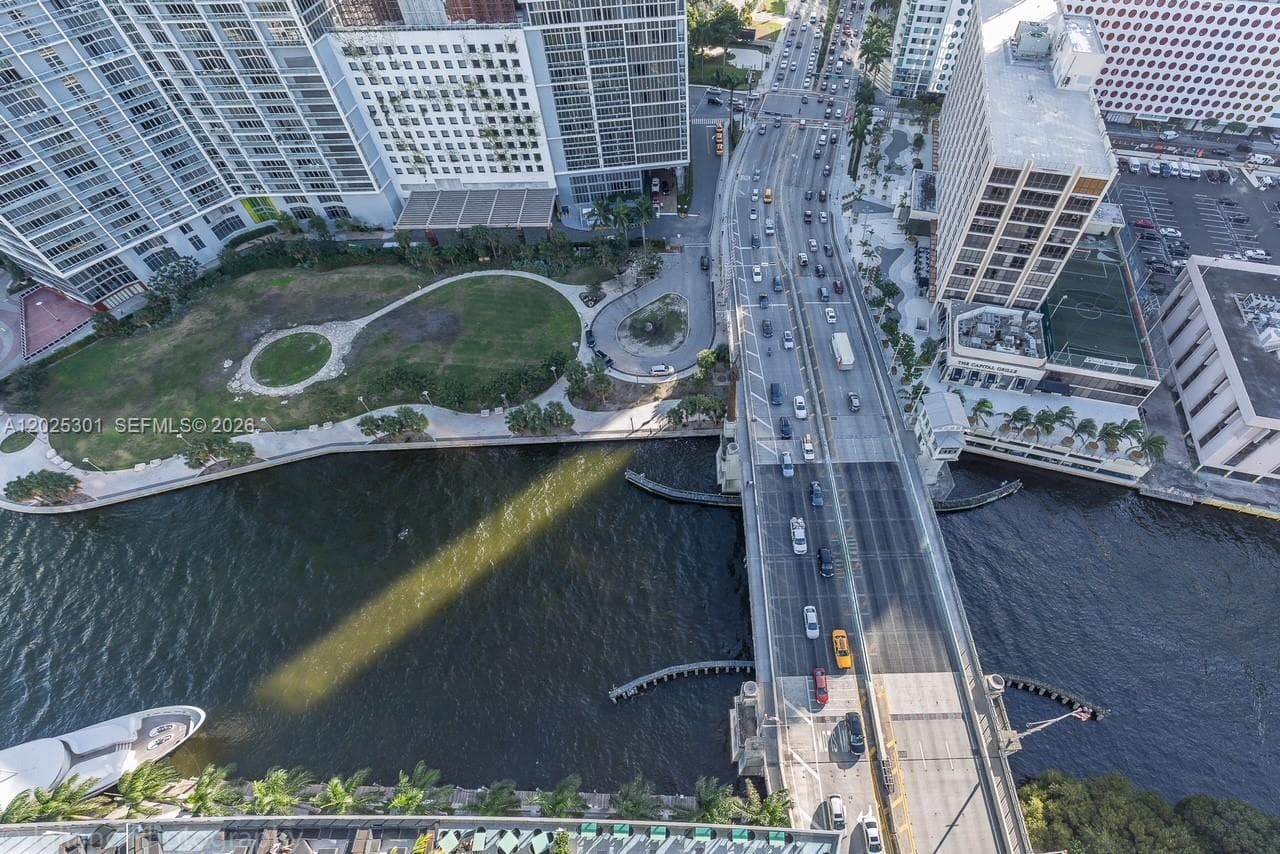 200 Biscayne Boulevard Way # 3102, Miami FL 33131 — 31