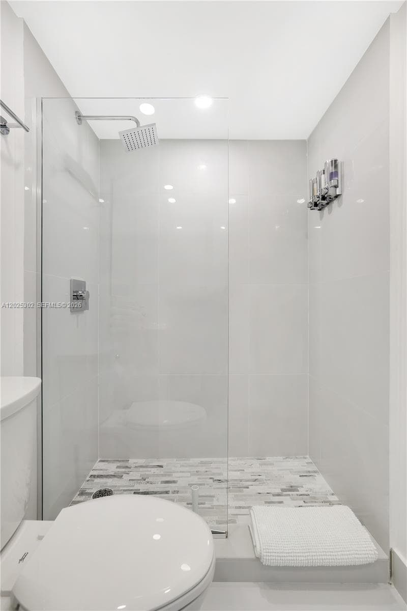 5445 Collins Ave # 1203, Miami Beach FL 33140 — 9