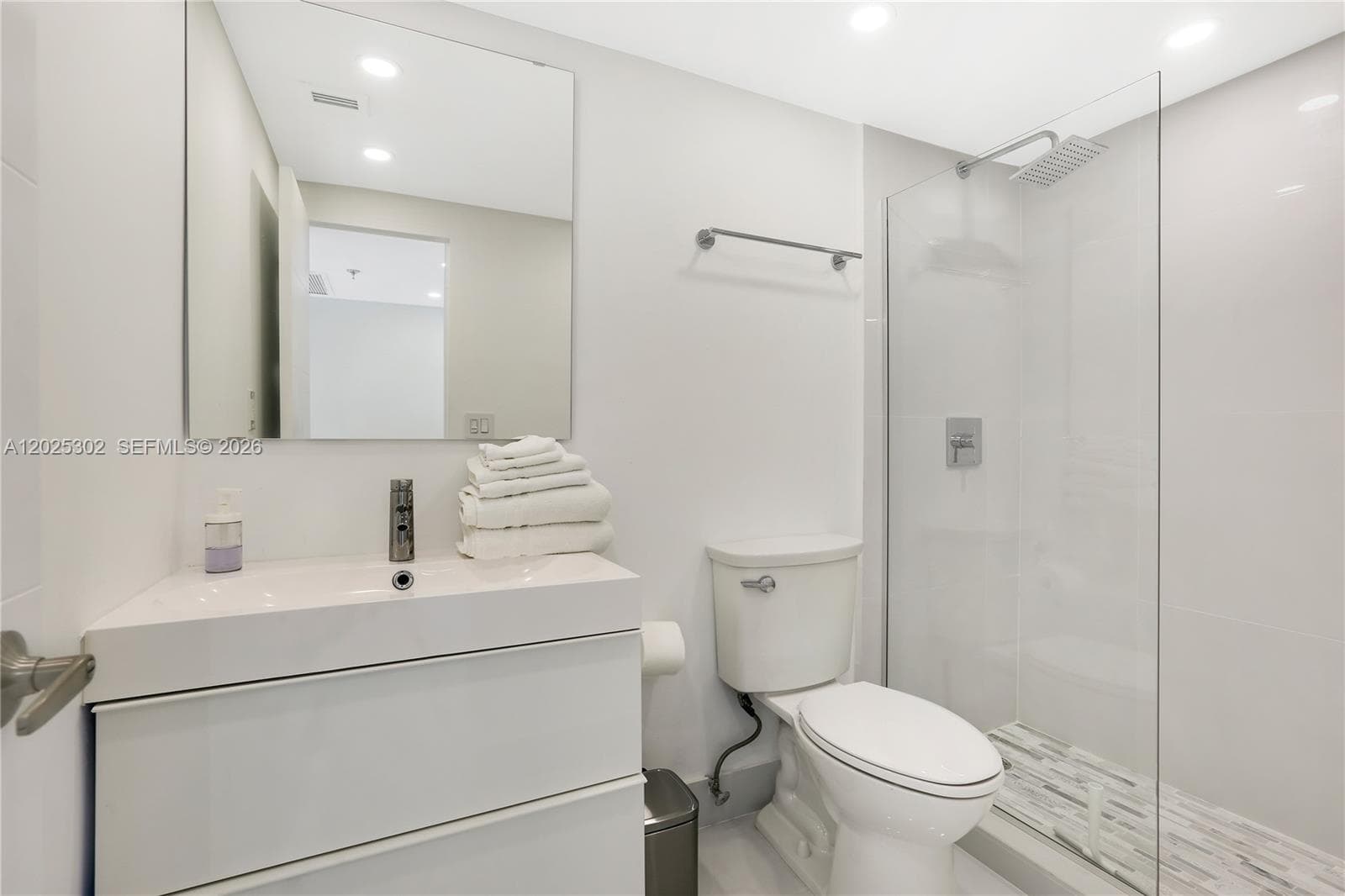 5445 Collins Ave # 1203, Miami Beach FL 33140 — 8