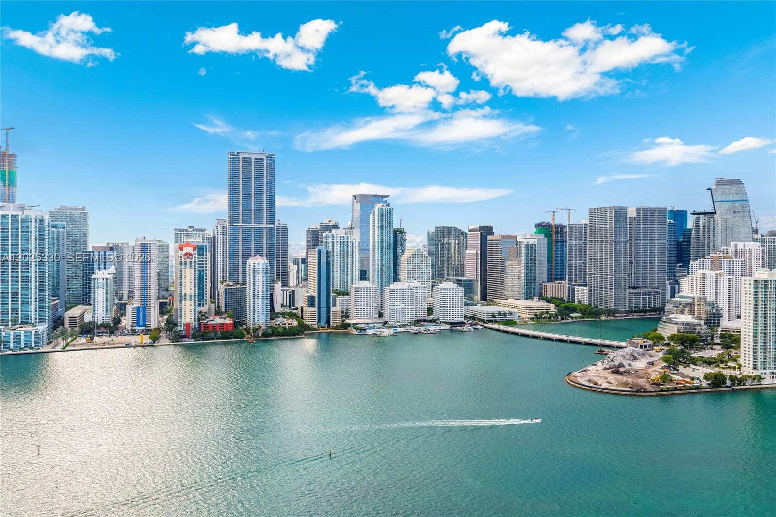 950 Brickell Bay Dr # 5210, Miami FL 33131 — 35