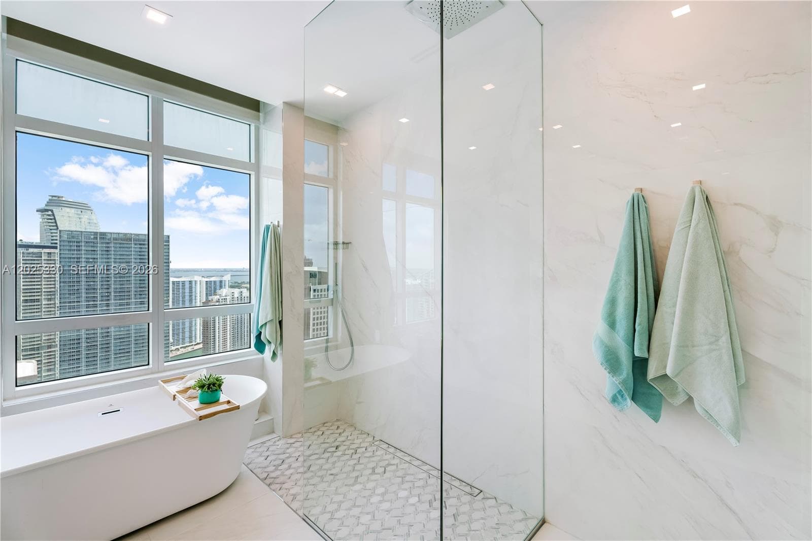 950 Brickell Bay Dr # 5210, Miami FL 33131 — 25