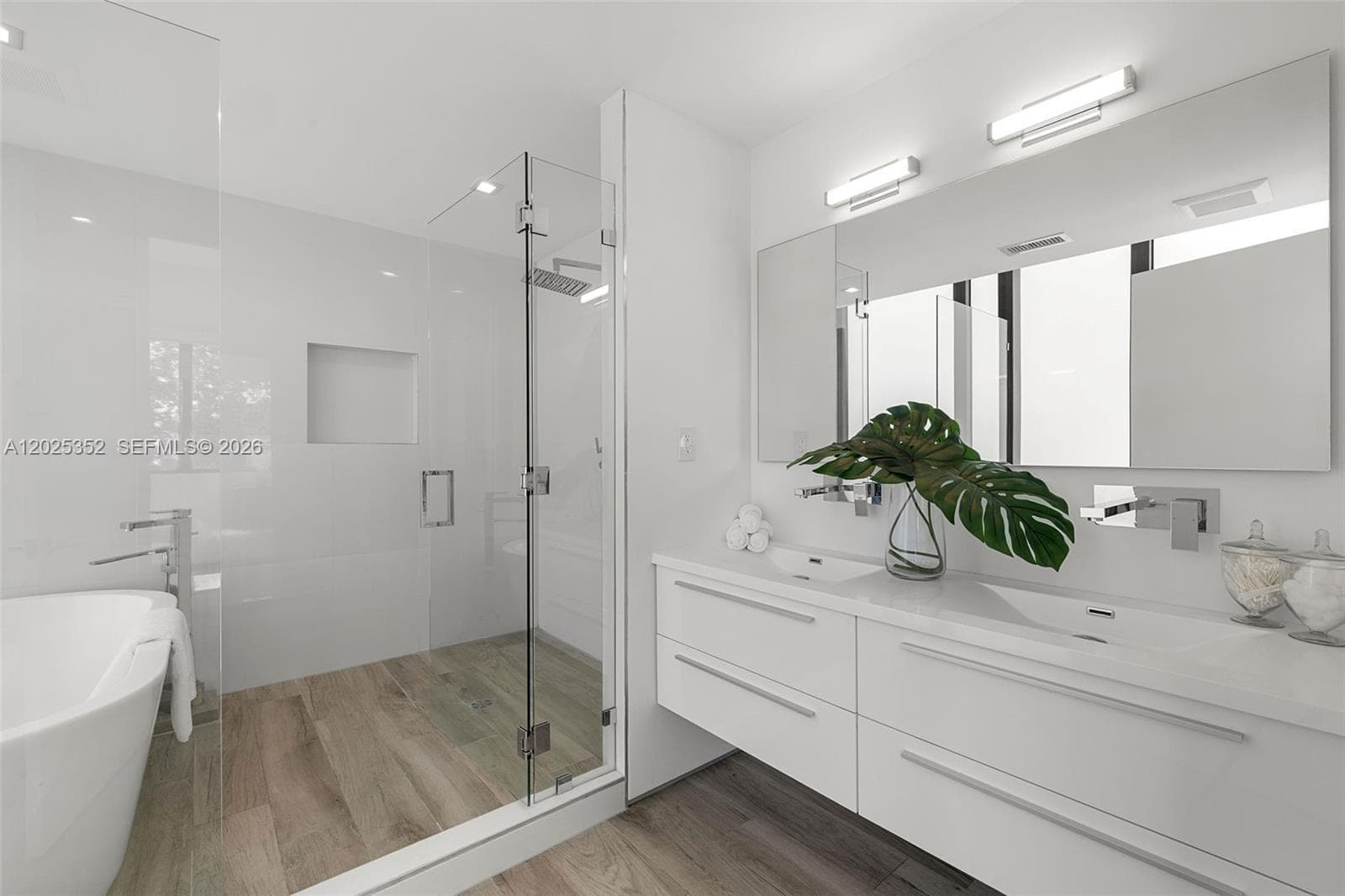 1525 Bay Rd, Miami Beach FL 33139 — 20