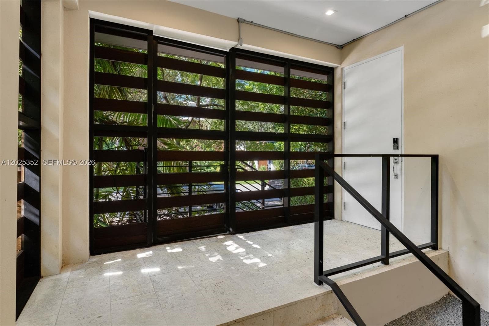 1525 Bay Rd, Miami Beach FL 33139 — 38